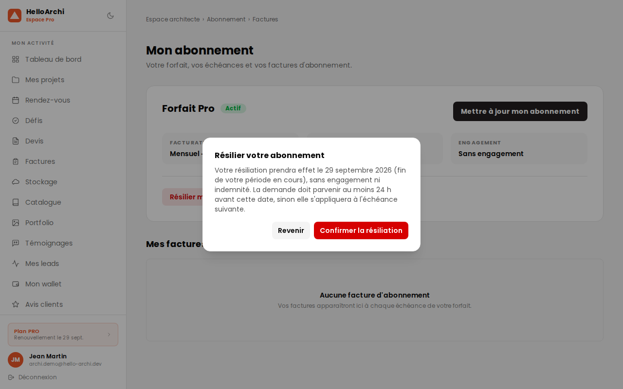 Écran « Mon abonnement » avec la fenêtre de confirmation de résiliation, indiquant la date d'effet et le délai de 24 heures